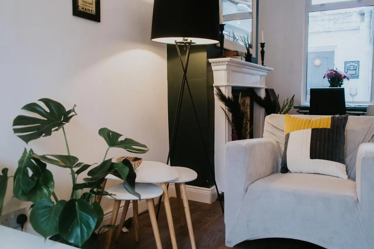 Feriehus Contemporary Belfast Townhouse Villa