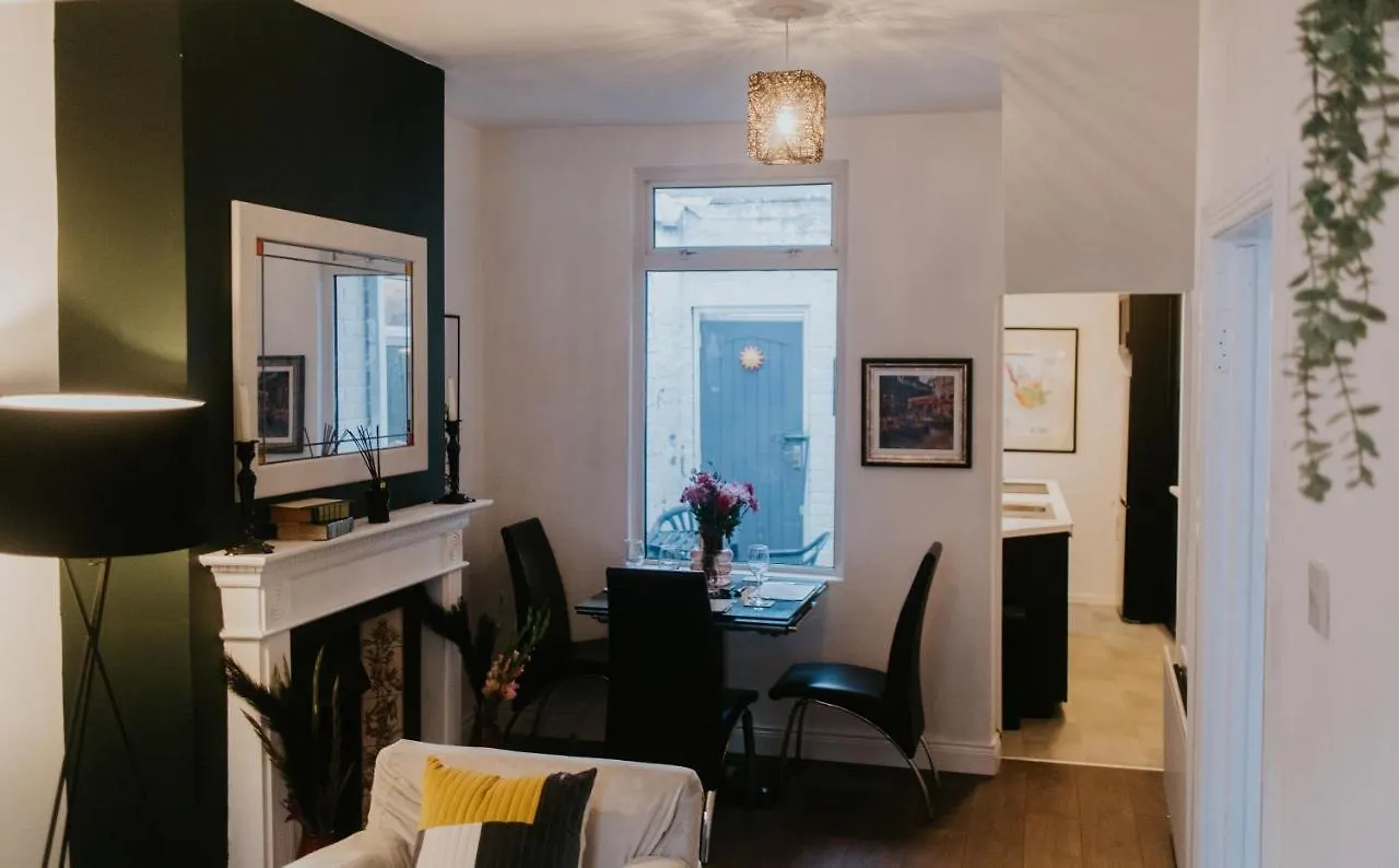 Contemporary Belfast Townhouse Villa