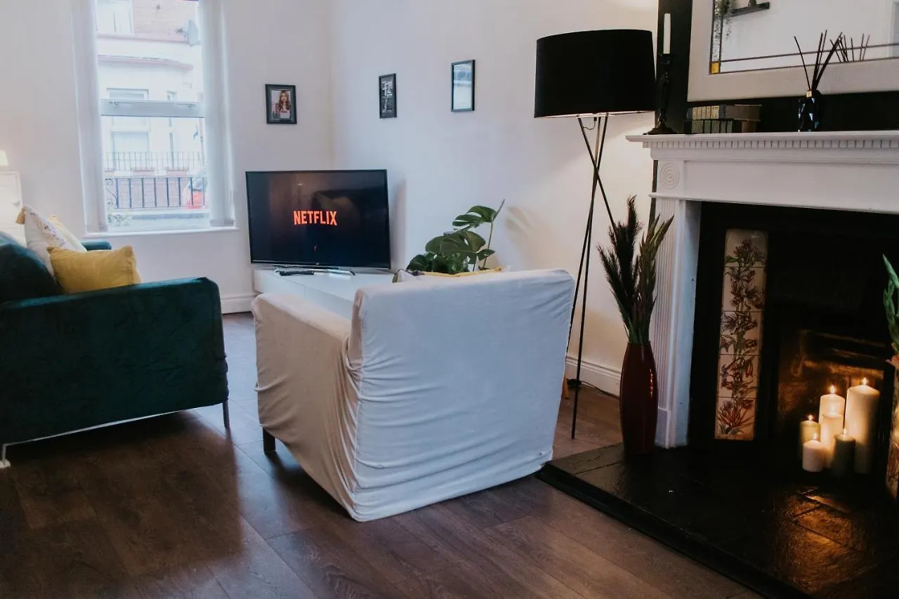 Contemporary Belfast Townhouse Villa